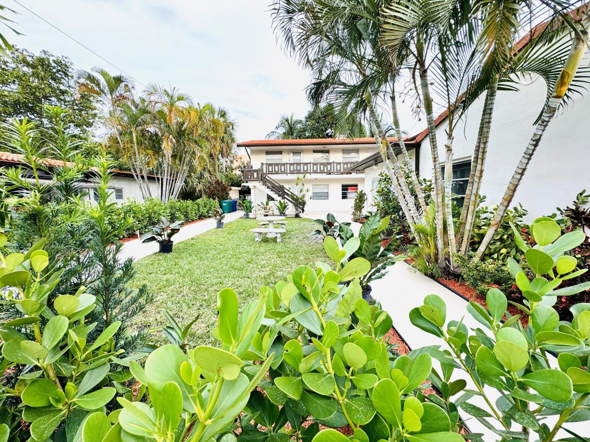 Progresso Apartments & Homes By Lowkl フォート・ローダーデール エクステリア 写真